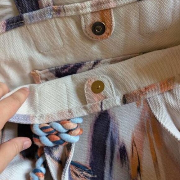 Vince Camuto Amia Blooming Brushstroke Watercolor Canvas Tote Bag - Picture 3 of 8